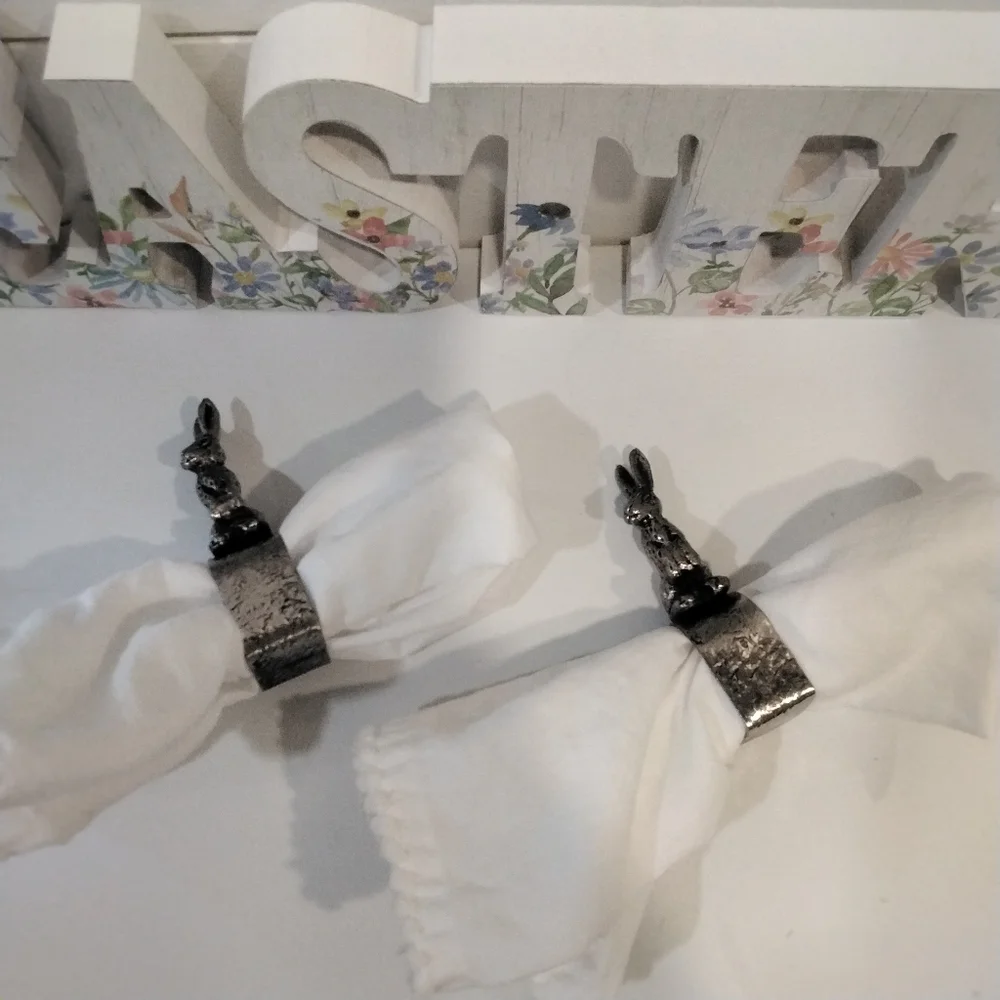 New! Two Metal Rabbit Napkin Rings - Picture 4 of 7